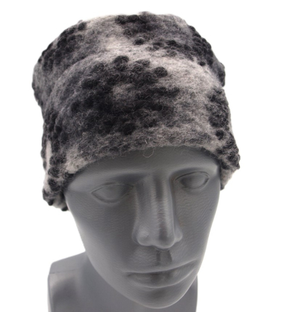 Unikat Mütze Straheln auf grau Musterwalkstoff Walk gefüttert handgefertigt
