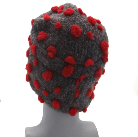 Preview: Unikat Mütze Musterwalkstoff Walk gefüttert handgefertigt Punkte rot