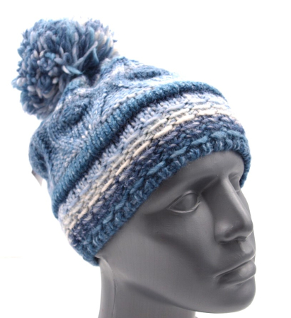 Preview: Gebeana Damen Strick-Mütze hellblau Bommel Strick made in Germany