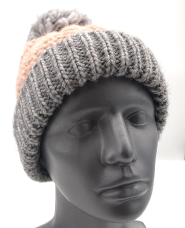 Preview: Damen Faustmann Strick-Mütze rosa-grau Bommel Strick