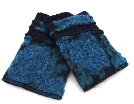 Stulpen Pulswärmer Unikat Blumen blau auf blau