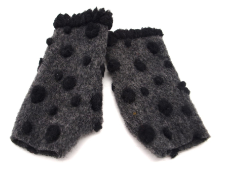 Preview: STULPEN Punkte schwarz auf anthrazit HANDGEFERTIGT mit Daumenloch