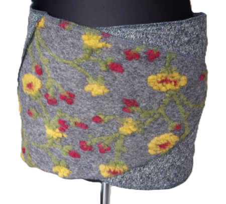 Hüftgürtel, Hüftschmeichler, Cacheur Grau mit Musterwalkstoff Blumen gelb auf grau