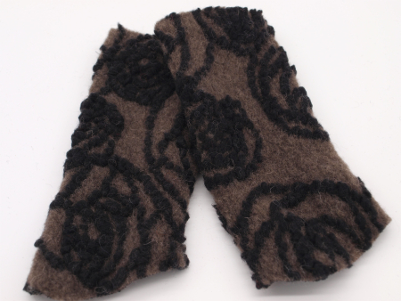 STULPEN ORNAMENTE BRAUN-SCHWARZ HANDGEFERTIGT