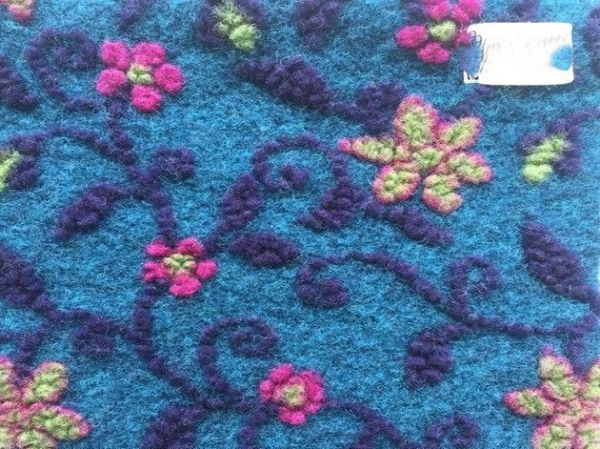 Musterwalk Blumen blau lila pink Walkloden Italien Musterwalkstoff