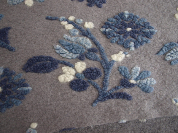Musterwalk Winter 2025/26 Blumen blau auf grau Walkstoff Italien gemustert Walkloden Hilco