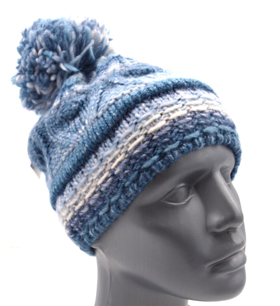 Gebeana Damen Strick-Mütze hellblau Bommel Strick made in Germany