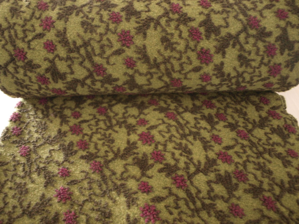 Neu eingetroffen Musterwalk Blumen auf grün Walkloden Italien