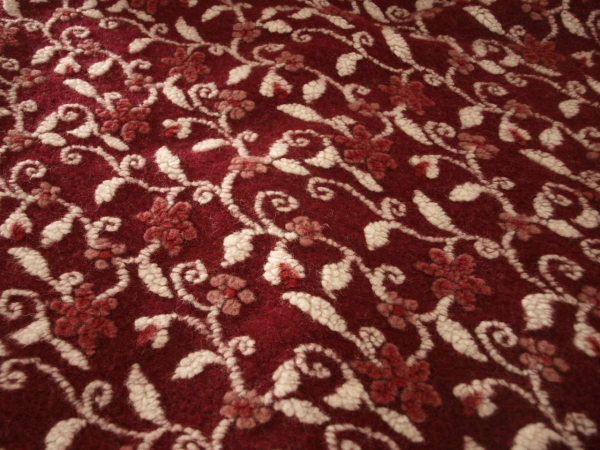 Neu eingetroffen Musterwalk Blumen auf bordeaux Walkloden Italien