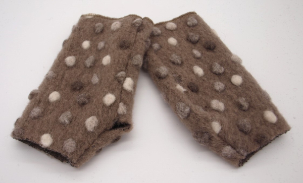 STULPEN Punkte auf beige HANDGEFERTIGT mit Daumenloch