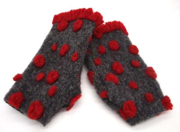 STULPEN Punkte rot auf anthrazit HANDGEFERTIGT mit Daumenloch