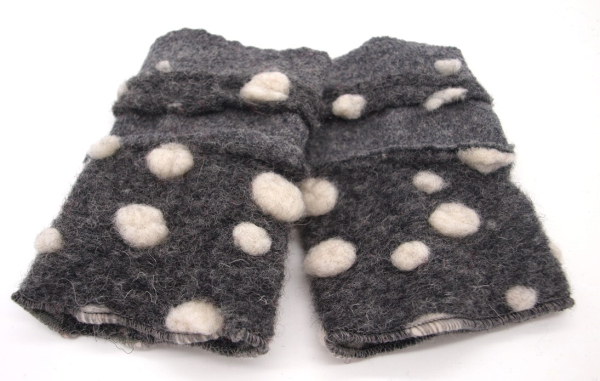 Stulpen Pulswärmer Armstulpen Unikat Punkte weiß auf grau