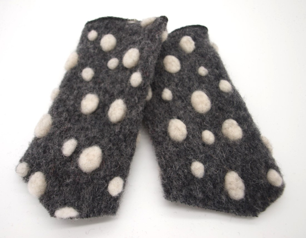 STULPEN Punkte weiß auf grau mit Sptitze HANDGEFERTIGT