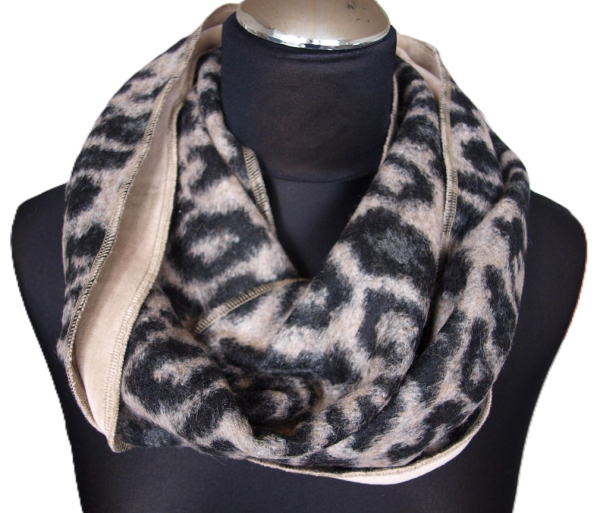Loop Walkstoff Loopschal Baumwollfleece beige Leomuster gefüttert edel exclusiv