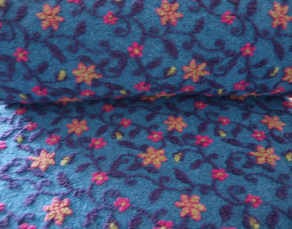 Musterwalk Blumen blau lila pink Walkloden Italien Musterwalkstoff