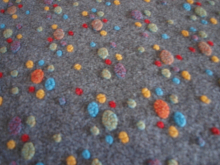 Musterwalk Punkte bunt auf grau Walkstoff Italien gemustert Walkloden