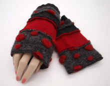 Winter Stulpen Pulswärmer Unikat Punkte rot auf anthrazit