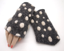 STULPEN Punkte weiß auf grau mit Sptitze HANDGEFERTIGT